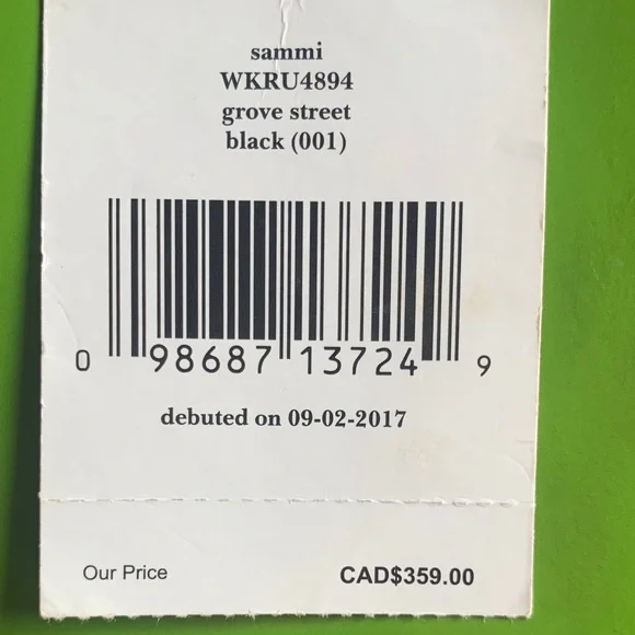 Kate Spade Black Interior with Gold Accents - Picture 4 of 5